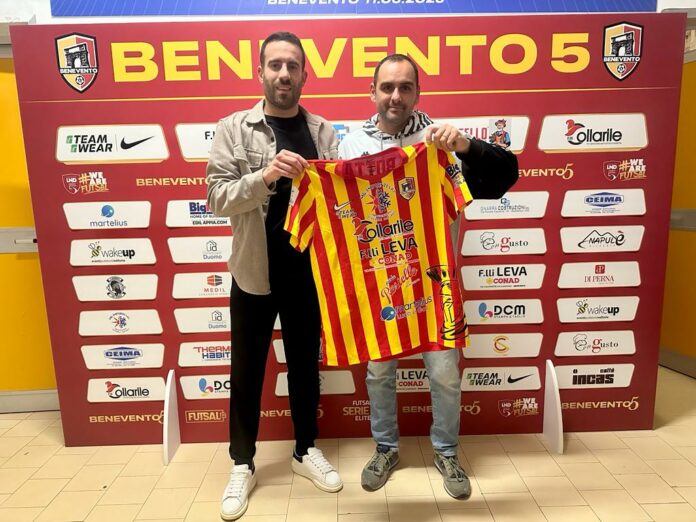 Lolo Suazo con il dg Antonio Collarile