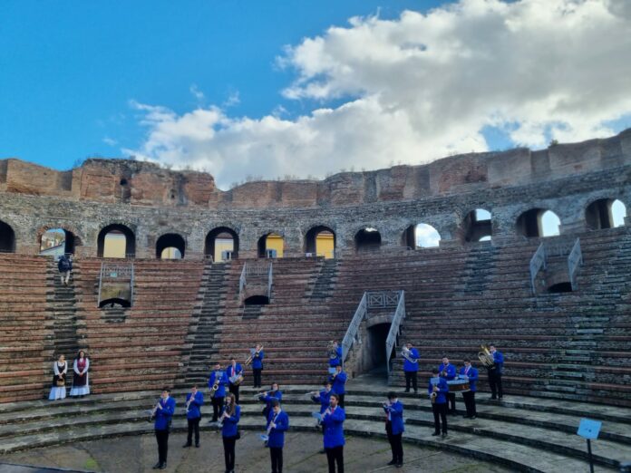 TEATRO ROMANO PAESI IN VETRINA 4