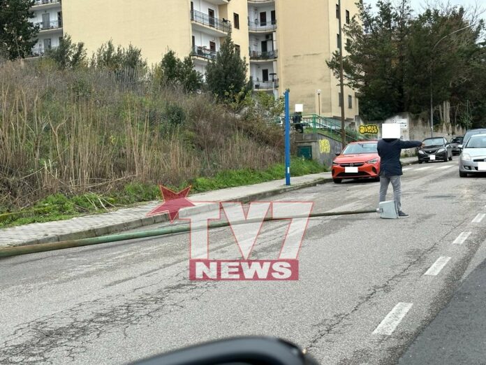 PALO CADUTO VIA DELCOGLIANO 2
