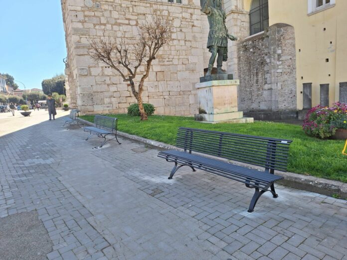 panchine nuove (3)