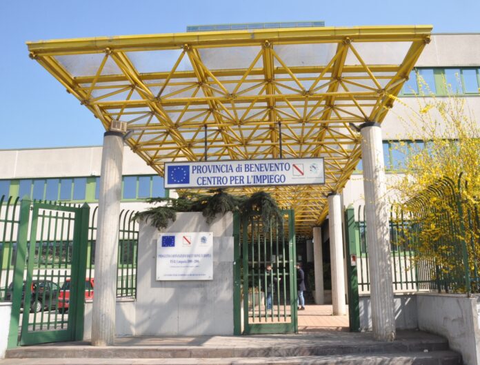PROVINCIA CENTRO PER L'IMPIEGO