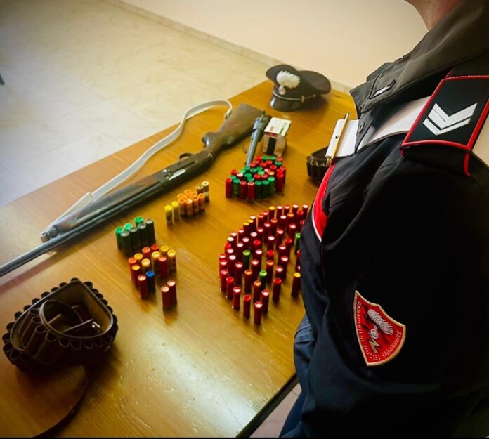 carabinieri montesarchio armi