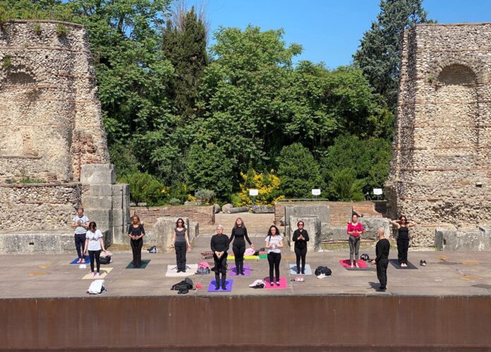 YOGA-AL-TEATRO-ROMANO-PIlates-6