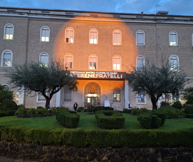 Fatebenefratelli arancione