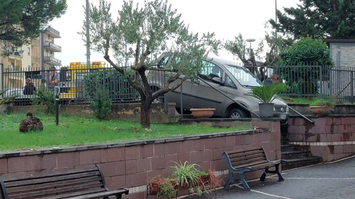 Auto su scale