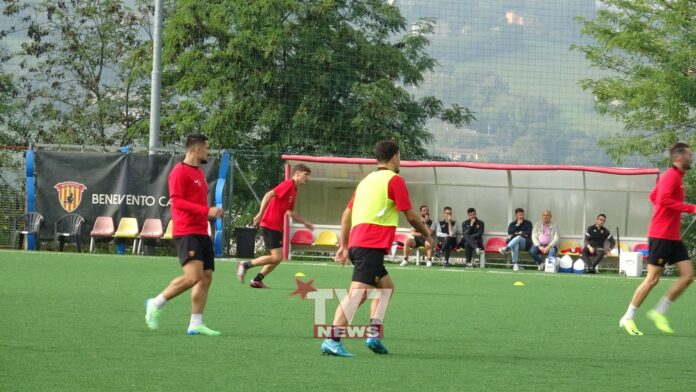 BENEVENTO CALCIO ALLENAMENTO (1)