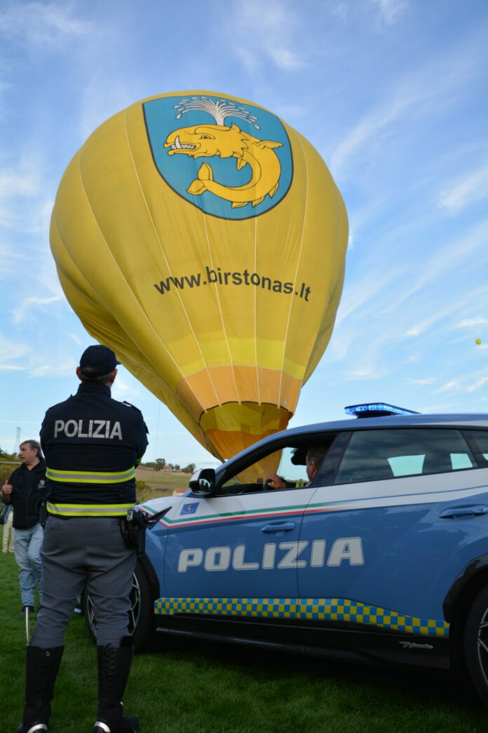 MONGOLFIERE POLIZIA