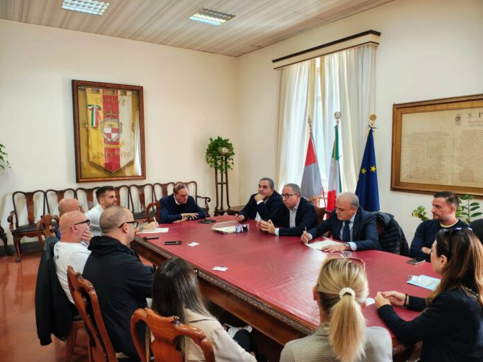 Palazzo Mosti incontro commercianti corso