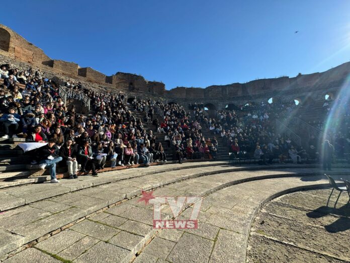 ALBERGHIERO CONTRO VIOLENZA DONNE TEATRO ROMANO (15)
