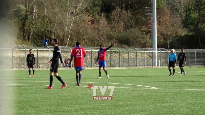 BENEVENTO CALCIO ALLENAMENTO APOLLOSA (39)