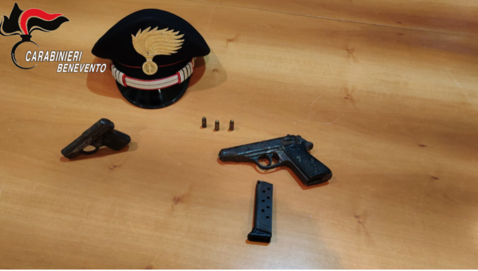 CARABINIERI PISTOLA