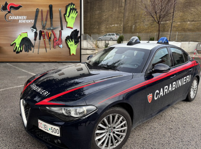Carabinieri furto