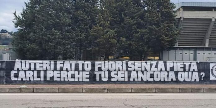 Striscione pro Auteri