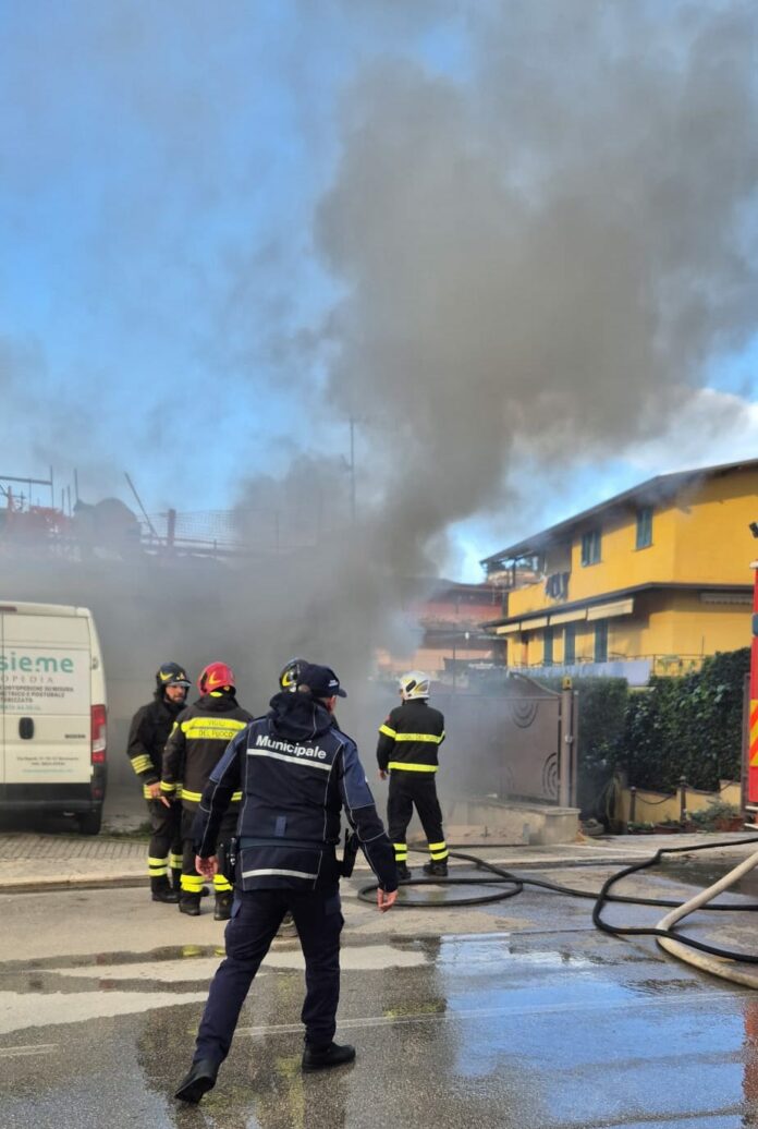 Incendio Via Bacchelli 2