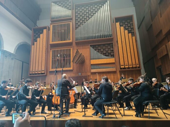 Orchestra-sinfonia-al-San-Pietro-a-Majella-1024x768