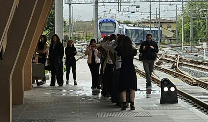 PENDOLARI STAZIONE APPIA
