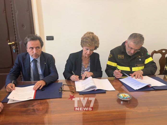 Prefettura firma protocollo asl-vvf-1