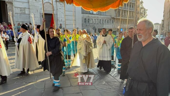PROCESSIONE CORPUS DOMINI (1)