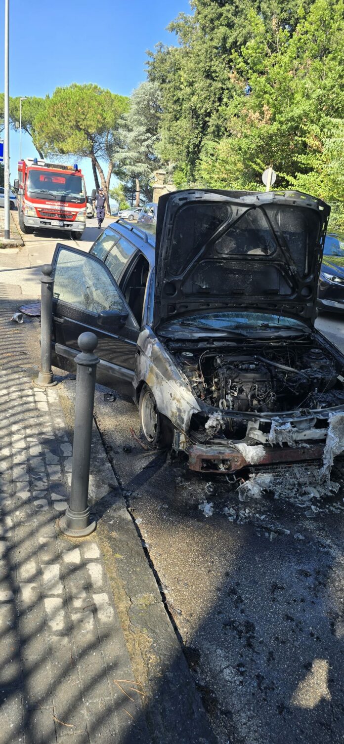 AUTO IN FIAMME A BENEVENTOWhatsApp Image 2025-07-18 at 09.26.28 (1)