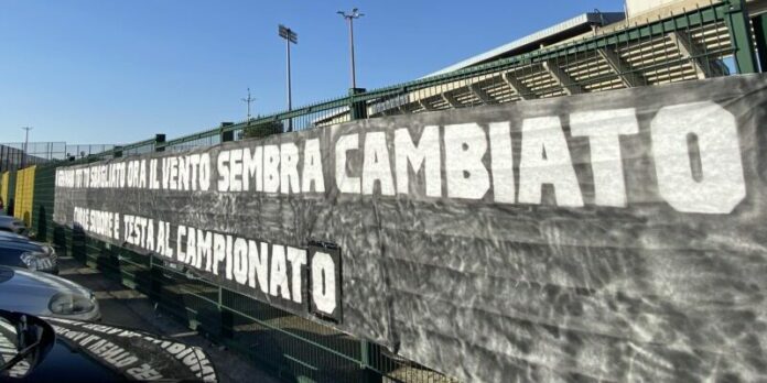 Striscione tifosi benevento 2025
