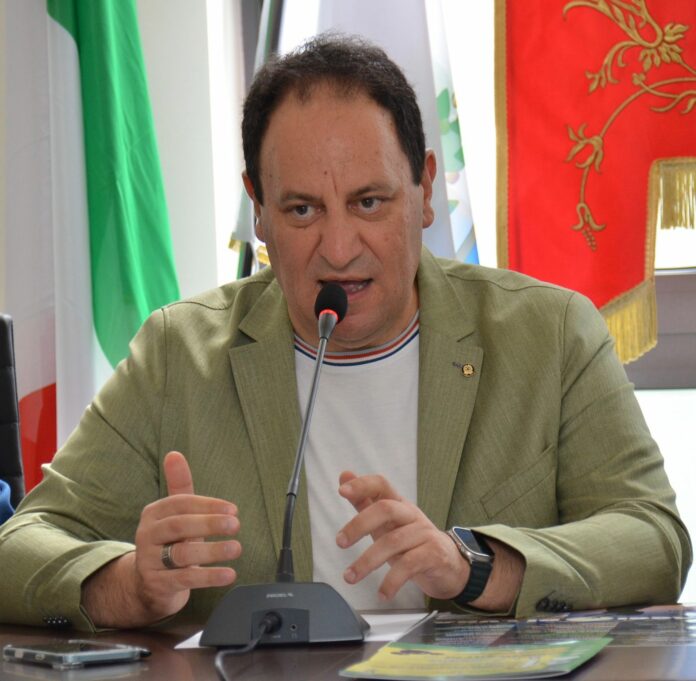 ARMANDO ROCCO