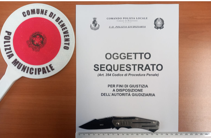 Sequestro coltello