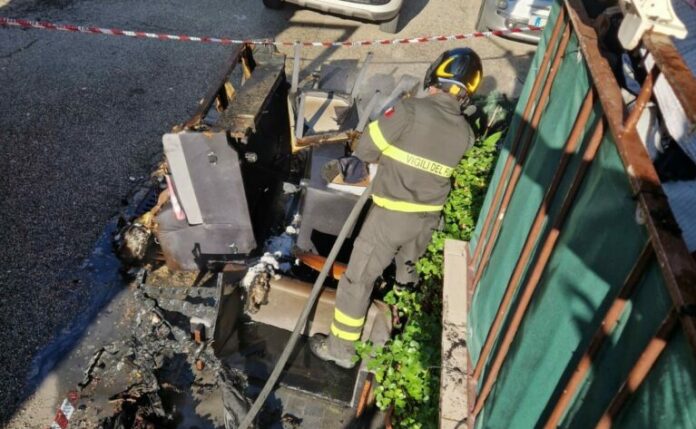 INCENDIO RIONE LIBERTA' 1