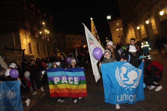 Unicef fiaccolata 2025600152288_5158410484385074_3834939361052224608_n