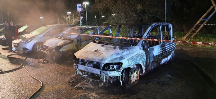 Auto in fiamme in via SeraoWhatsApp Image 2026-01-31 at 10.39.02