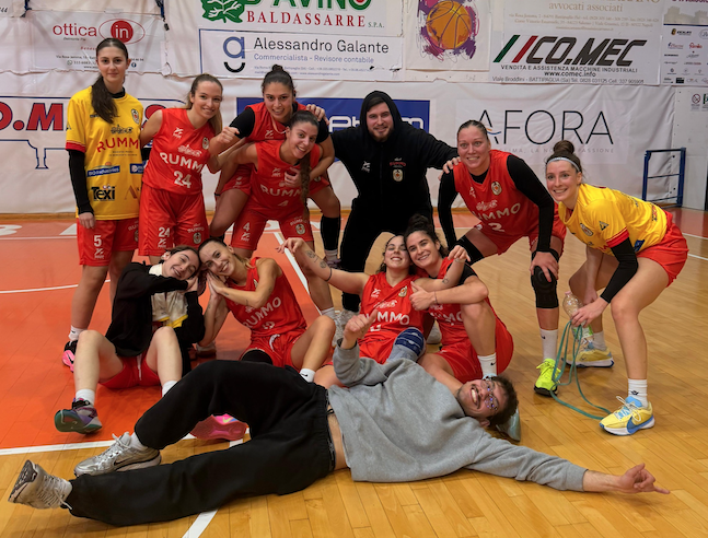 BASKET RUMMO