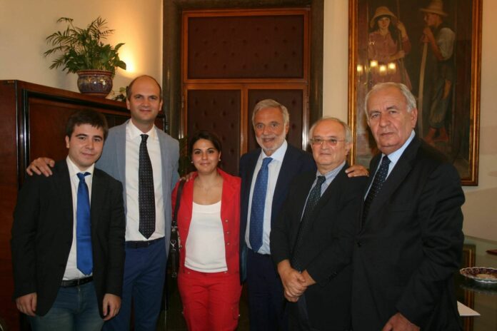 NICOLAIS E NARDONE
