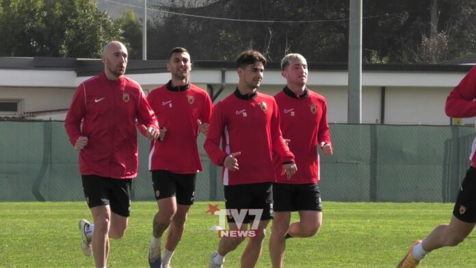 CALCIO BENEVENTO ALLENAMENTO (22)
