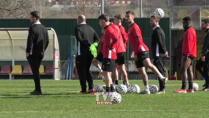 CALCIO BENEVENTO ALLENAMENTO (57)