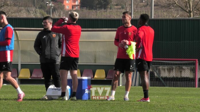 CALCIO BENEVENTO ALLENAMENTO (69)