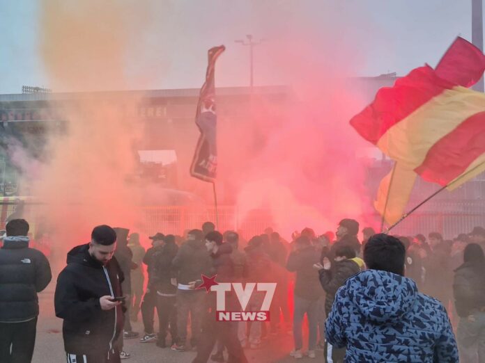 TIFOSI TORCIDA BN-CATANIA (9)