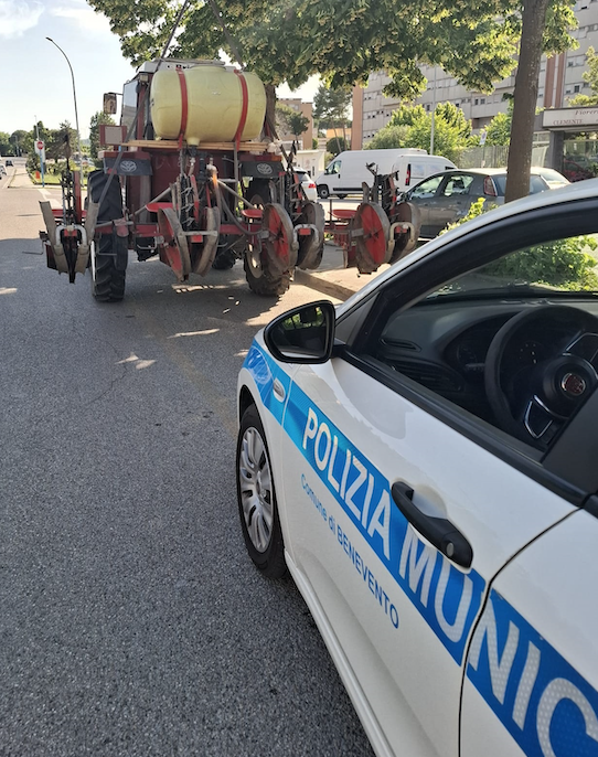 Polizia Municipale trattori