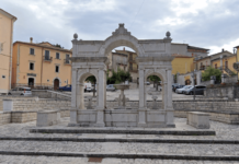 Un obiettivo su Santa Croce: la fotografia continua a raccontare il borgo e il suo territorio.
